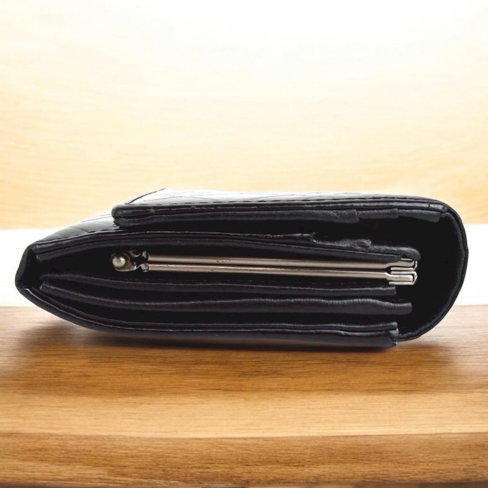 BURBERRY Nova Check Patent Leather Kisslock Long Wallet ๐ - Picture 10 of 12